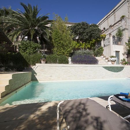 Cinq & Sept Hotel Roujan Buitenkant foto
