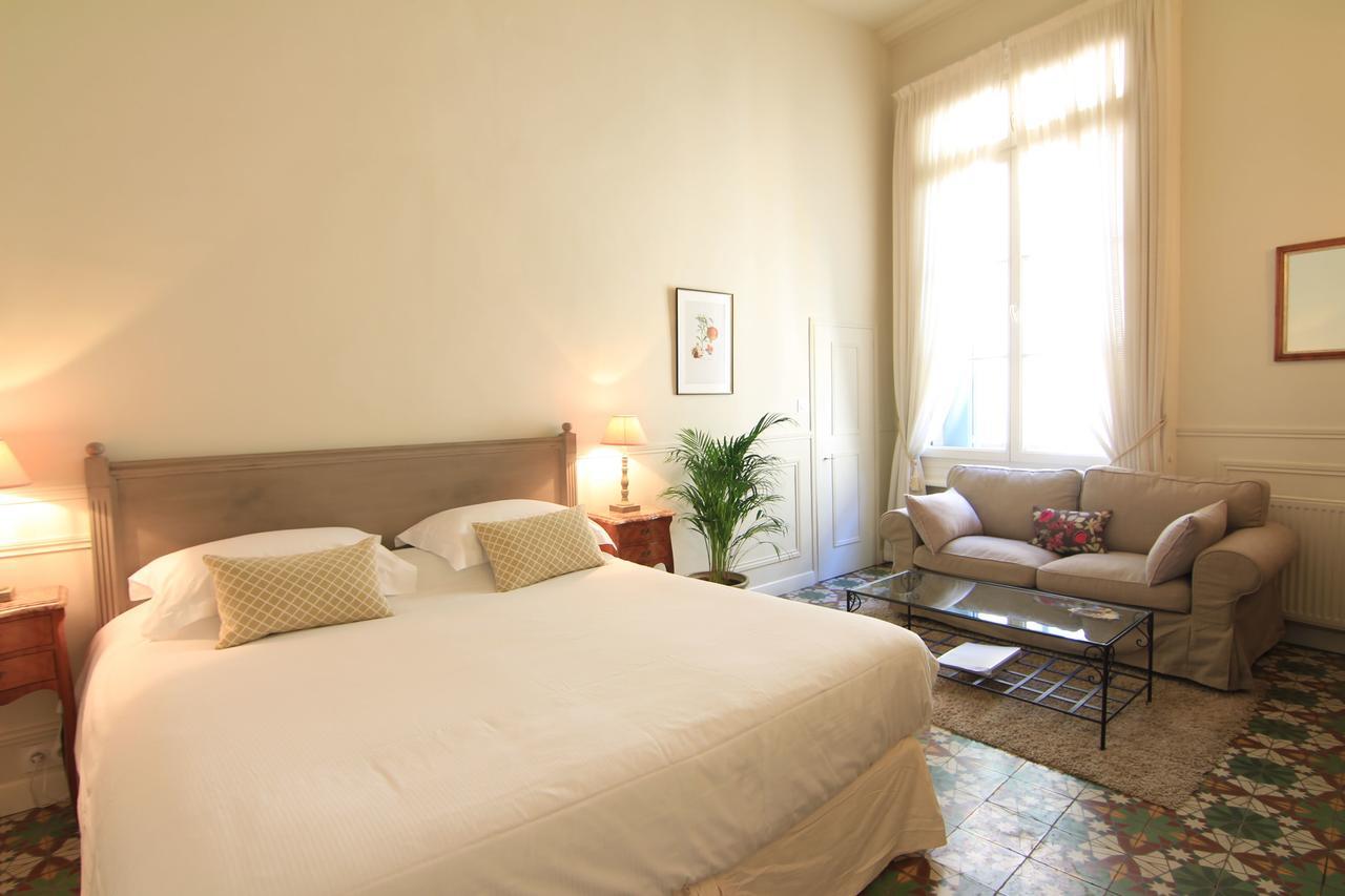 Cinq & Sept Hotel Roujan Buitenkant foto